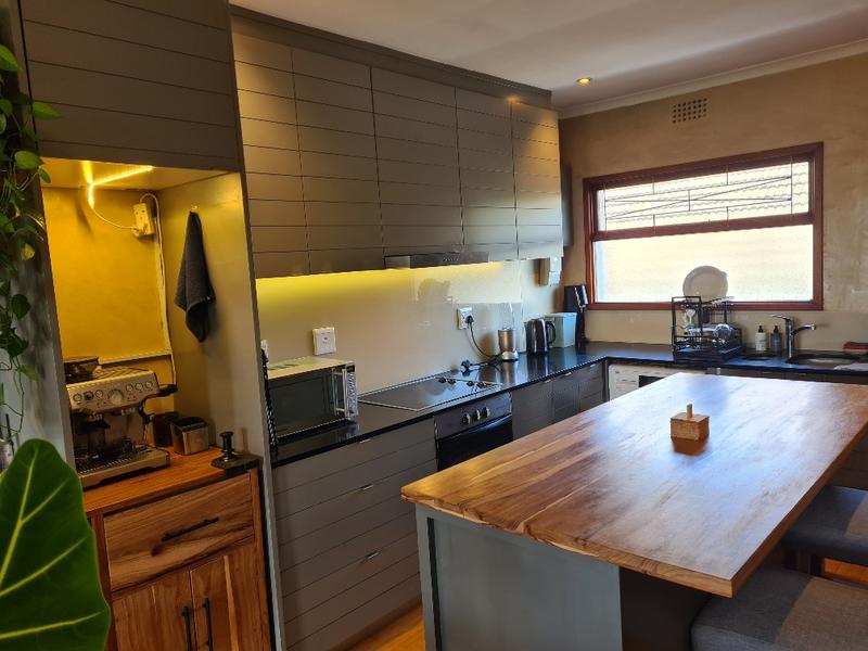 2 Bedroom Property for Sale in Oranjezicht Western Cape